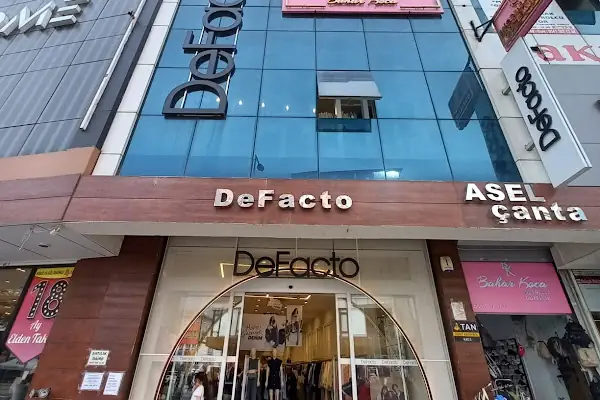 DeFacto
