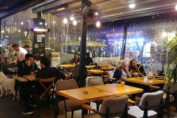Mezza Gurme, Restoran &amp; Market
