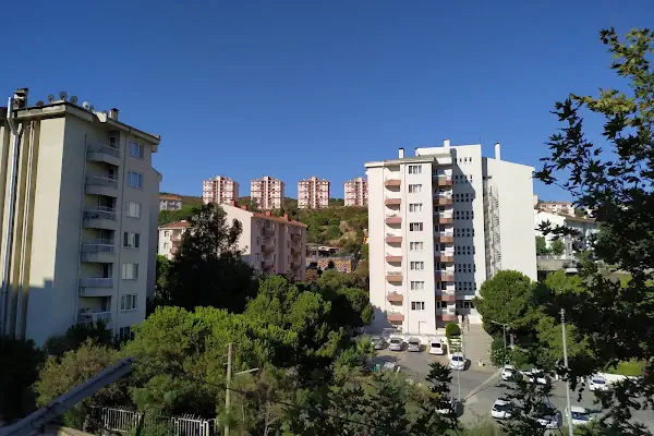 Üçkuyular Askeri Lojmanları