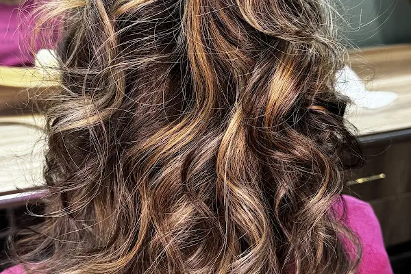 Anka Saç Tasarım ve Güzellik Salonu