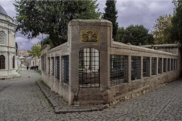 Adile Sultan Türbesi