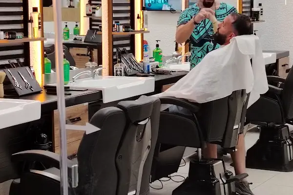 BY Curly Hair Design Barber