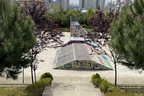 Ataşehir Belediyesi 8 Mart Kadın Eli Parkı
