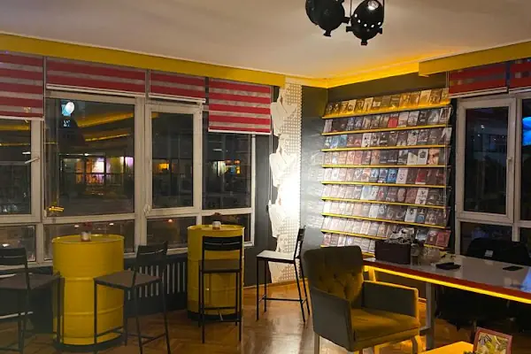 AURA VIP SİNEMA CAFE