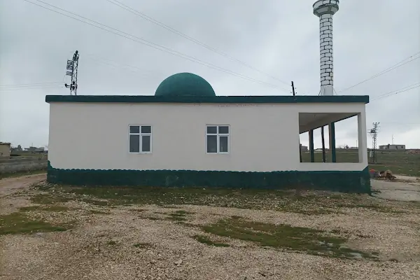 Yukarı ağaçlı cami