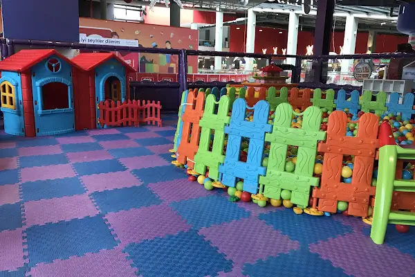 Lagari Kids Oyun Evi & Cafe