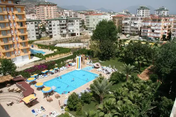 Lavinia Apart &amp; Hotel