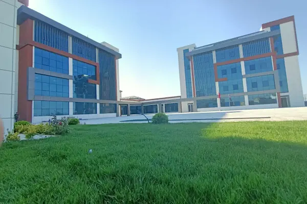 ARNAVUTKÖY BOLLUCA UĞUR OKULLARI KAMPÜSÜ