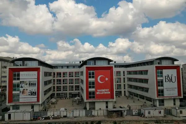 Bezmiâlem Vakıf Üniversitesi Sultangazi İlhan Varank Yerleşkesi
