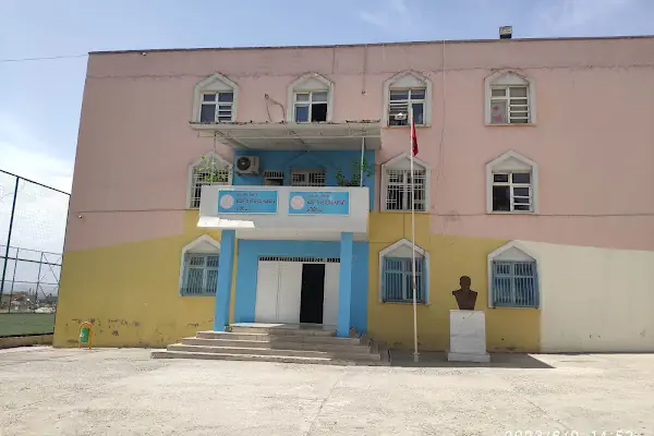 Sadettin ve Cemal Karaata Ortaokulu