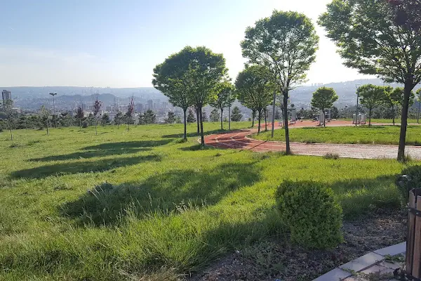 Aliya İzzet Begoviç Parkı