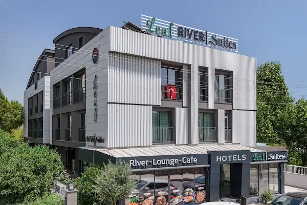 Leaf River Suites