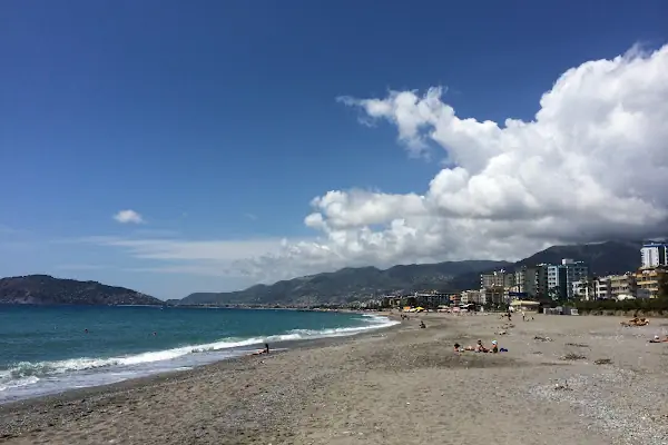 Tosmur. Beach.