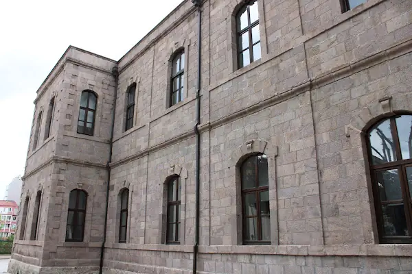 Ankaradaki Tarihi Valilik Binası Yazıtı