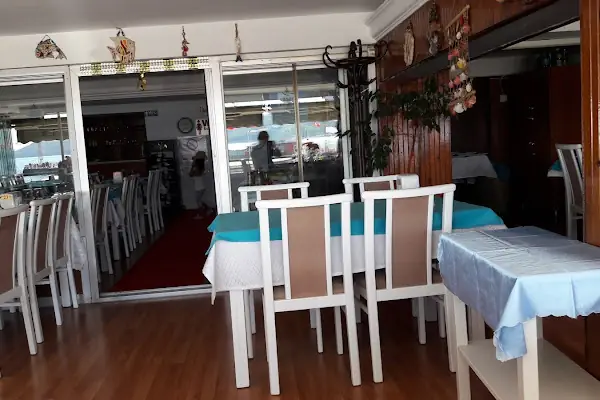 Alya Cafe & Bistro
