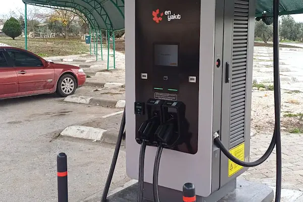En Yakıt Şarj İstasyonu