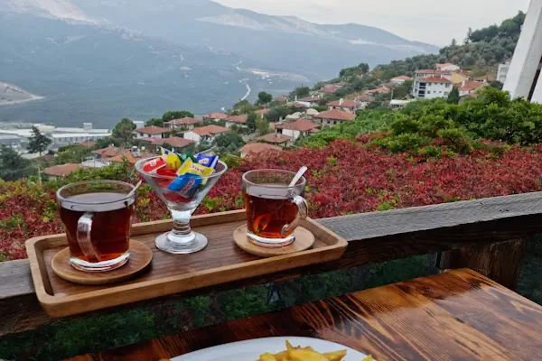 Kayalar Cafe