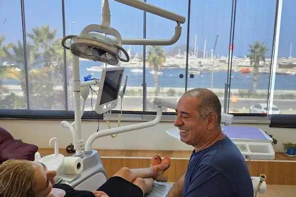 Bodrum Diş Hekimi Ferhat Koç