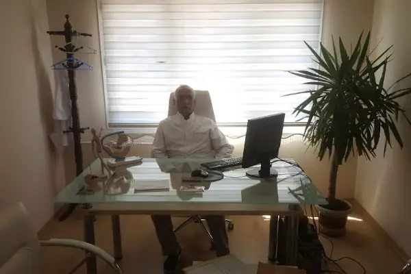 Opr. Dr. H. Zeki Uzun