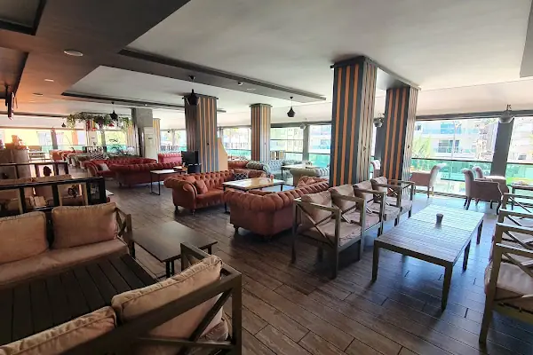 Trio Lounge
