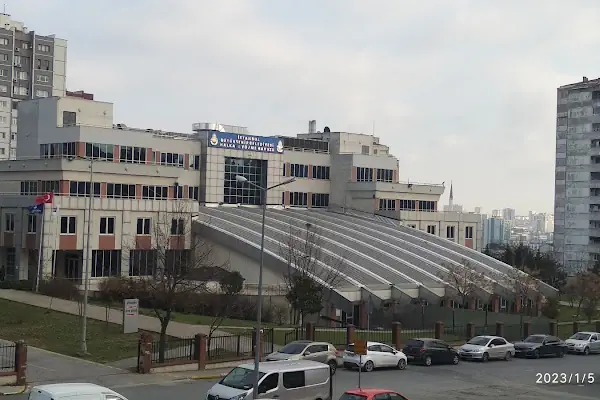İBB Halkalı Yüzme Havuzu