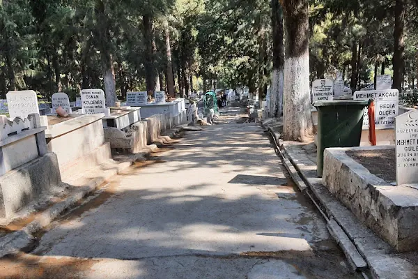 Eski Balçova Mezarlığı