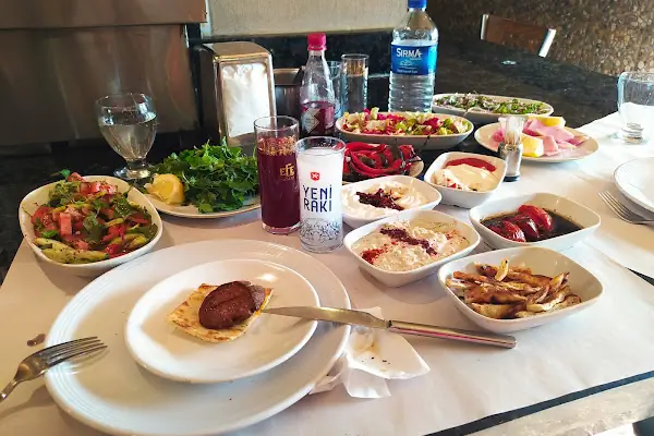 Ceyhan Kebap Salonu
