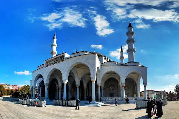 Ulus İtfaiye Meydanı Camisi