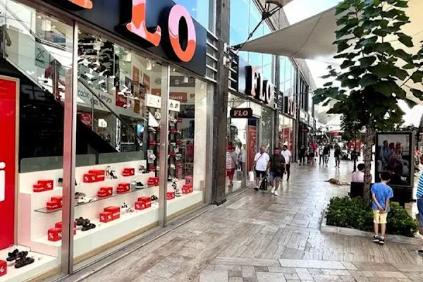 FLO Viaport AVM Mağazası
