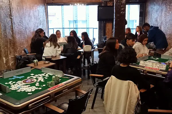 Beşiktaş Fennos Cafe Nargile Okey Salonu
