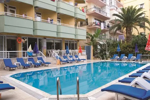 Primera Hotel &amp; Apart