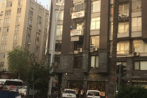 ERCAN UZUN AĞIZ VE DİŞ SAĞLIĞI POLİKLİNİĞİ
