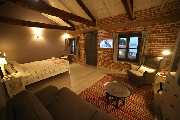 Attalos Suites Hotel