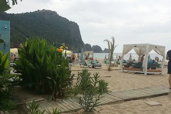 Uzel Hotel