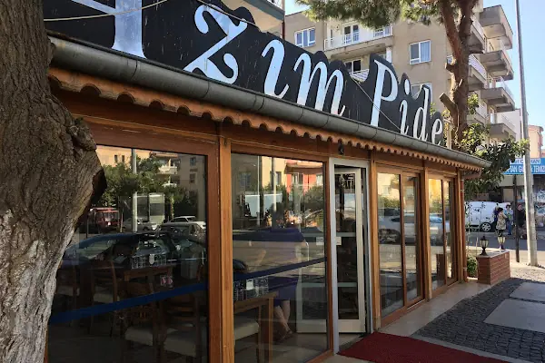 Azim Pide salonu