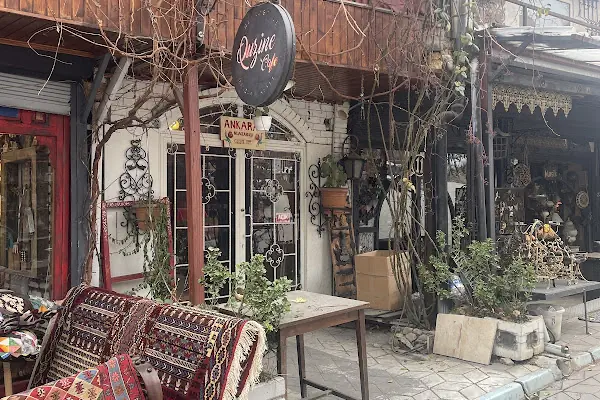 Quzine Cafe Bistro
