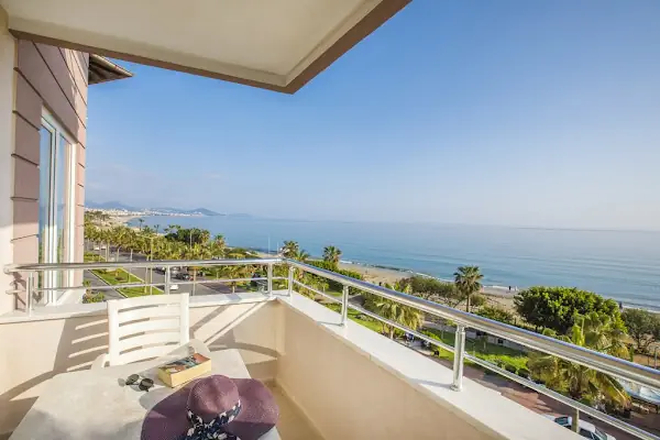 HAWAİİ SUİTE BEACH HOTEL