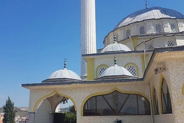Niyazi Uğur Cami
