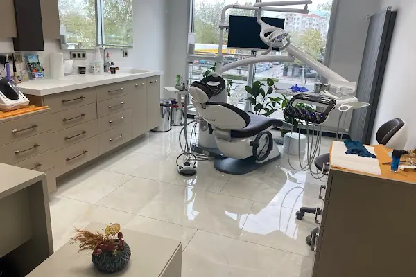 Asudent Kule Ağız ve Diş Sağlığı Polikliniği (Konya Estetik Diş, Konya İmplant, Konya Zirkonyum, Konya Diş Kliniği)
