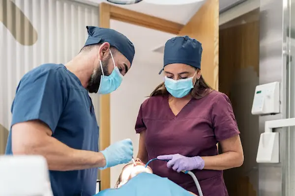 Alanya Dental Place - Dt. Selim Mert Şahinkaya