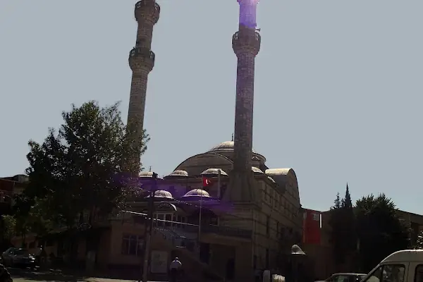 Kayışdağı Merkez Camii