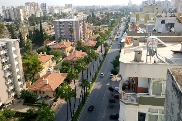 Valilik Metro İstasyonu