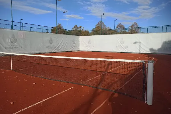 Tenis Kortu