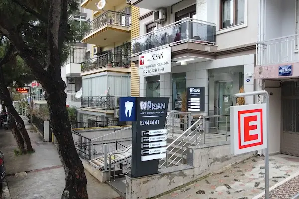 Özel Nisan Ağız ve Diş Sağlığı Polikliniği