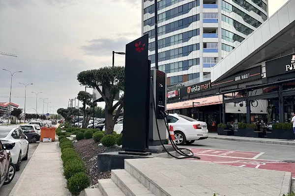 En Yakıt Şarj İstasyonu