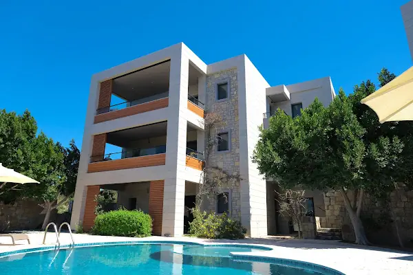 Roas Residences