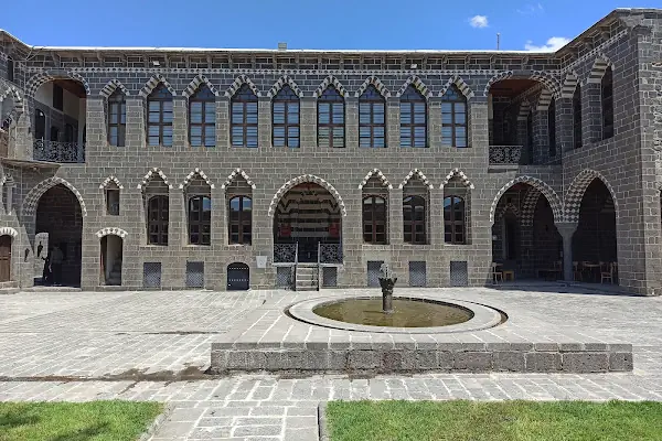 Cemil Paşa Konağı