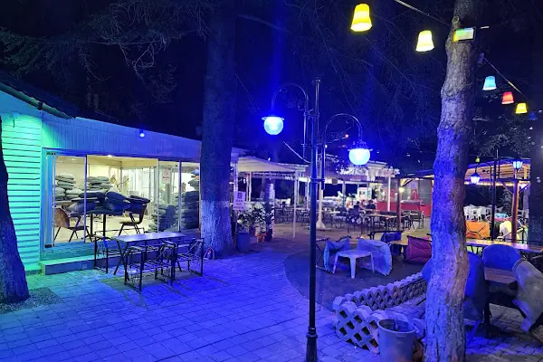Mavi Bahçe Cafe ve Bistro