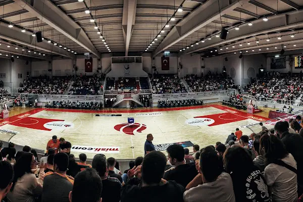 Aliağa Belediyesi Spor Kompleksi