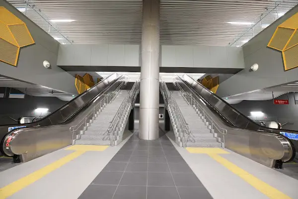 Huzurevi Metro İstasyonu